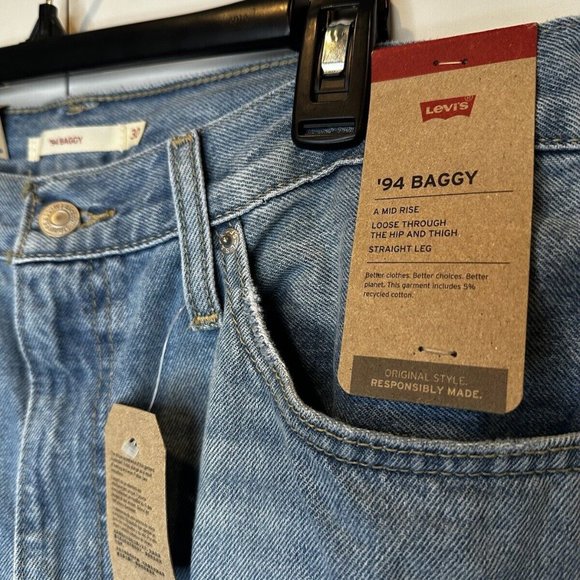 Levi's 94' Baggy Jeans 30x31 NEW NWT Women's Jeans Light Wash - Picture 2 of 4
